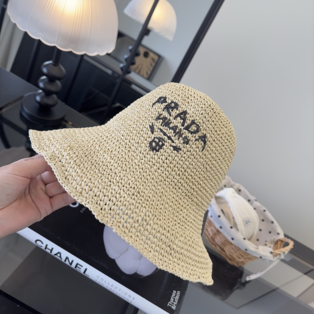 Prada PRADA普拉达2025夏款折叠草帽，纯收工钩织，头围57cm，可折叠