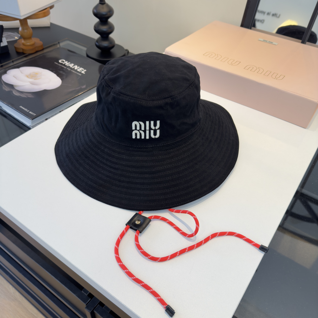 Miu Miu miumiu缪缪新款遮阳渔夫帽，可折叠