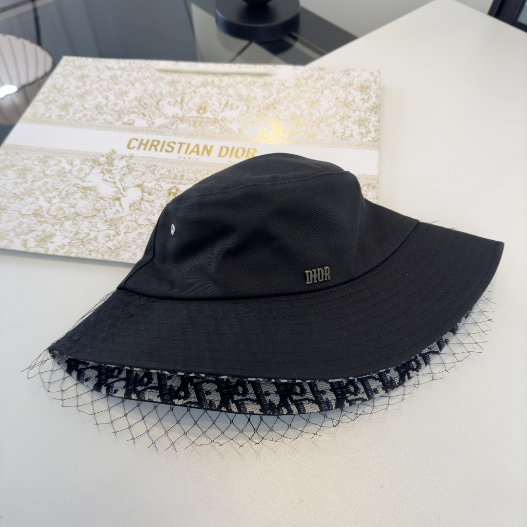 Dior Dior迪奥新款遮阳渔夫帽，头围57cm