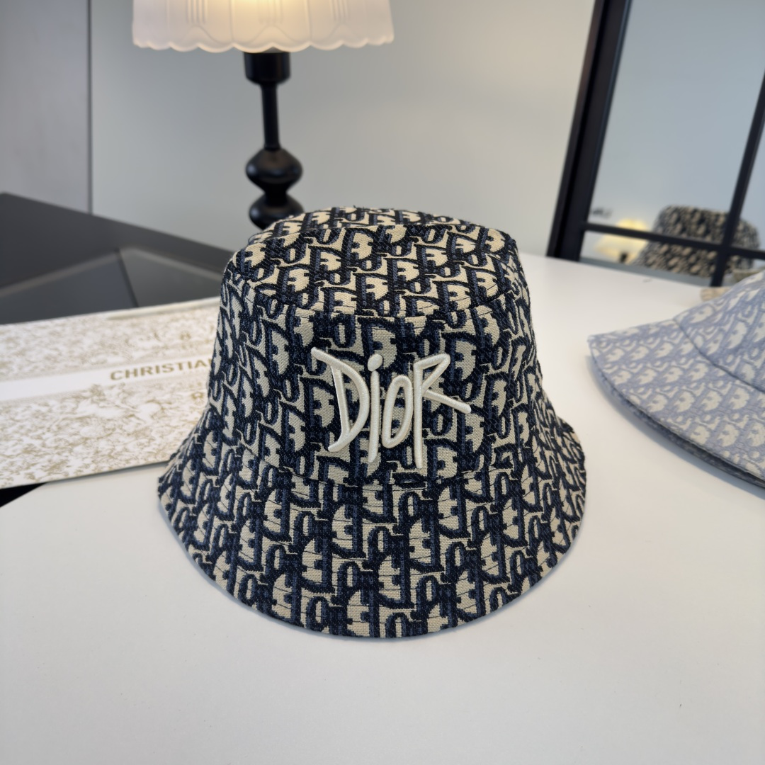 Dior Dior迪奥新款遮阳渔夫帽，轻盈百搭
