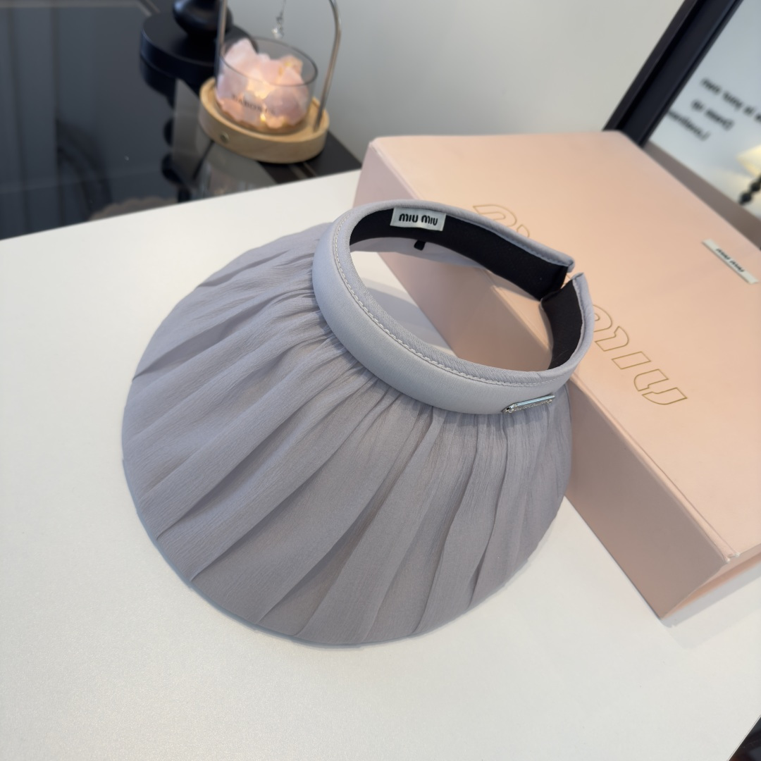 Miu Miu miumiu缪缪新款遮阳空顶帽，头围57cm