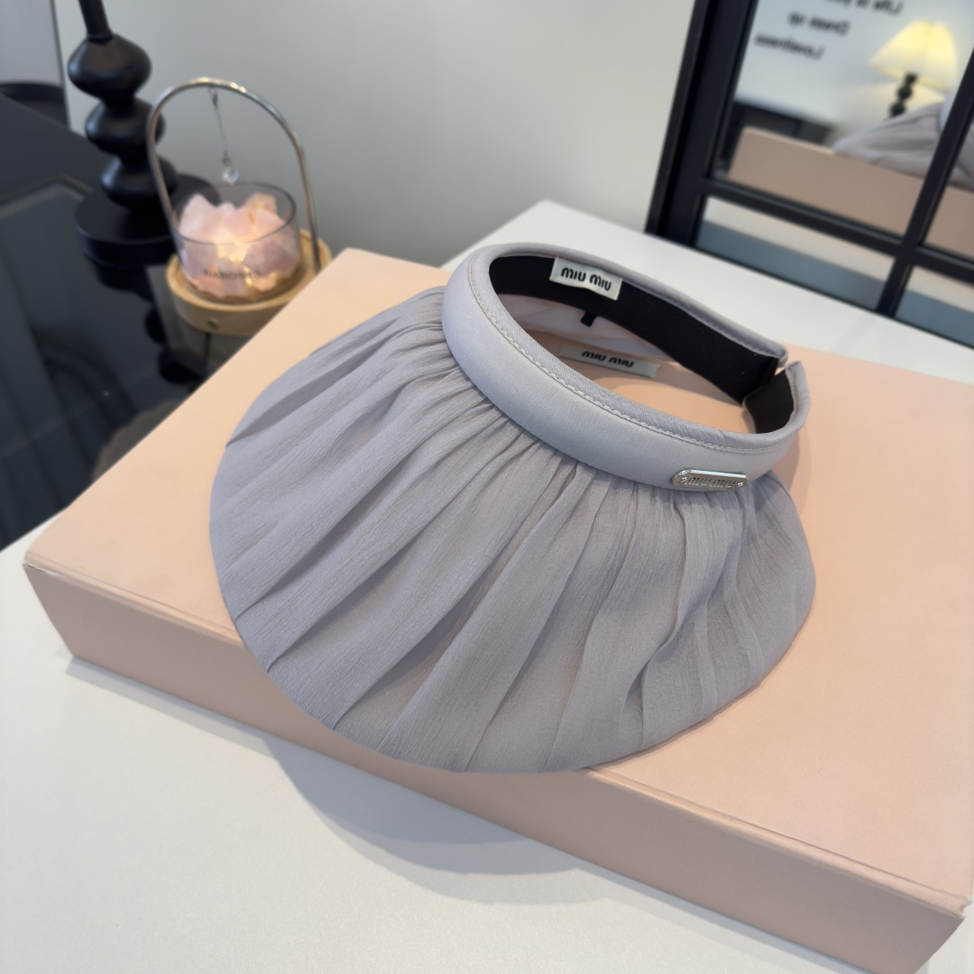 Miu Miu miumiu缪缪新款遮阳空顶帽，头围57cm