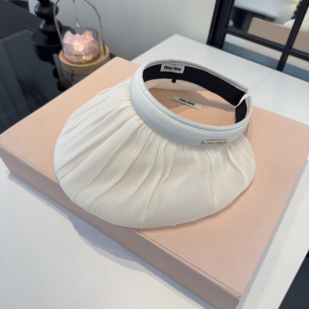 Miu Miu miumiu缪缪新款遮阳空顶帽，头围57cm