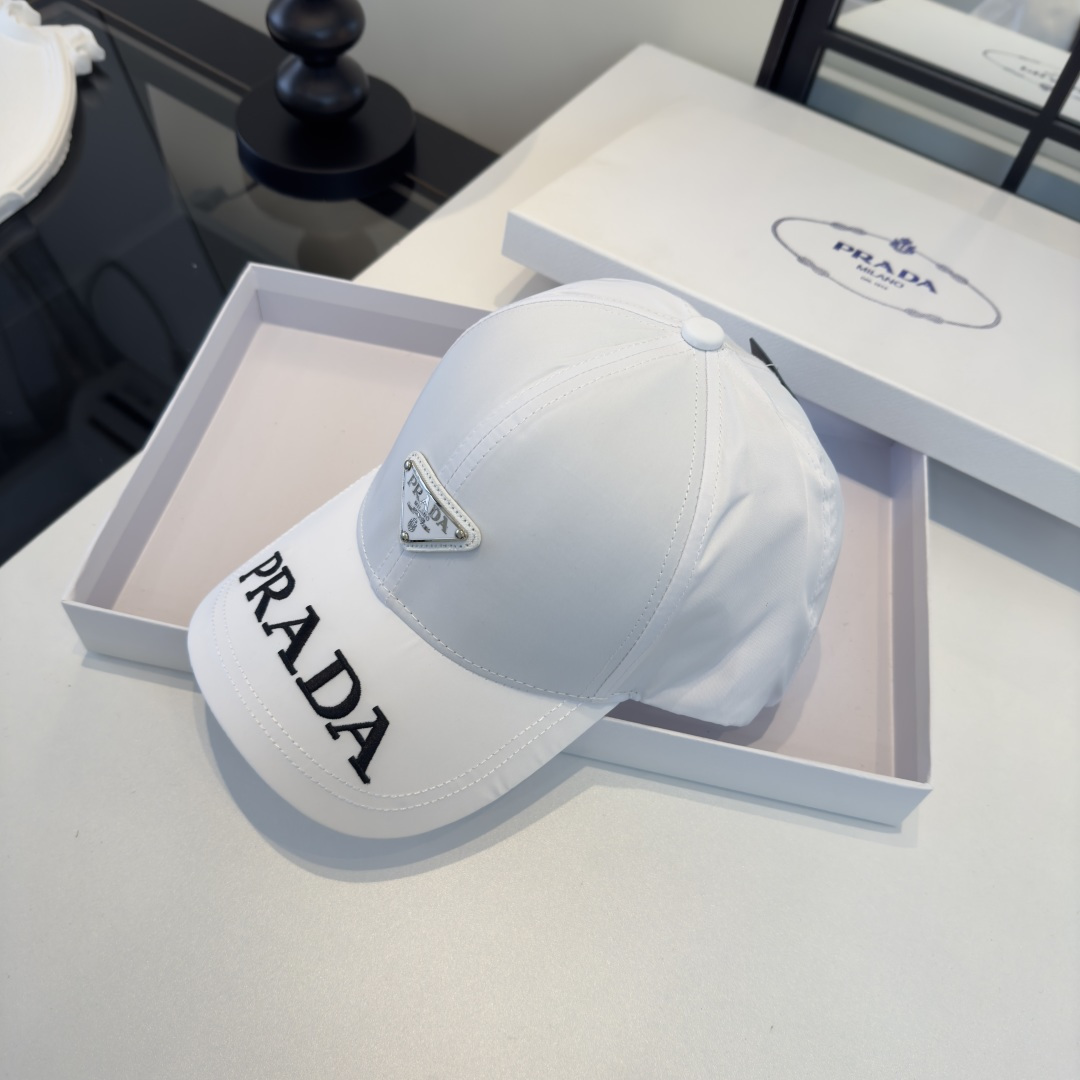 Prada 普拉达新款遮阳鸭舌帽，头围57cm