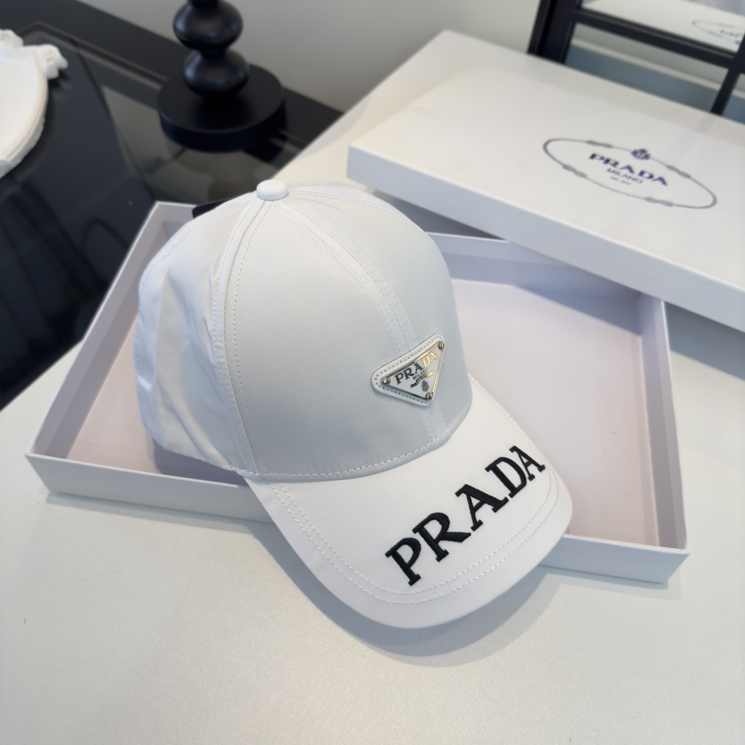 Prada 普拉达新款遮阳鸭舌帽，头围57cm