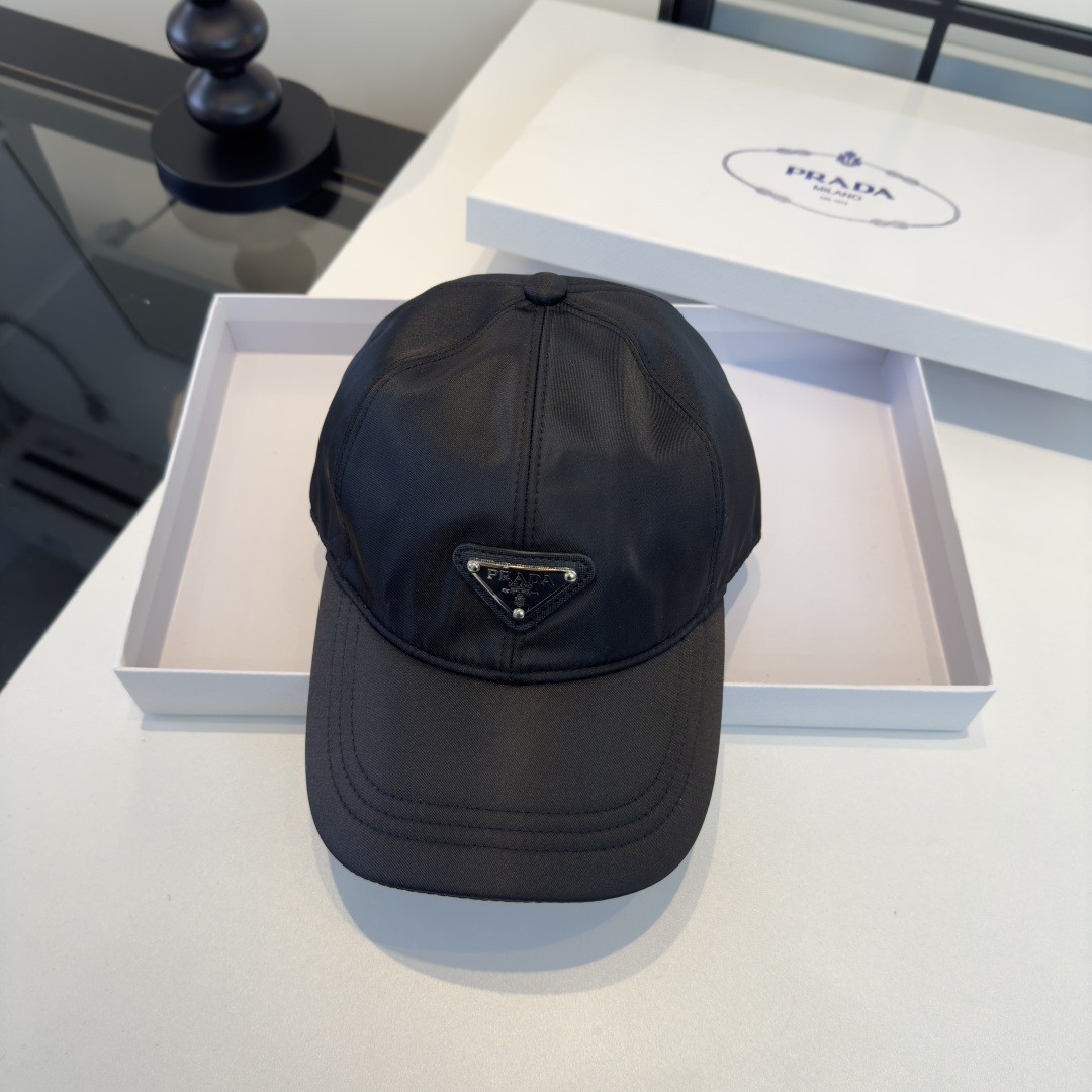 Prada 普拉达新款遮阳鸭舌帽，头围57cm