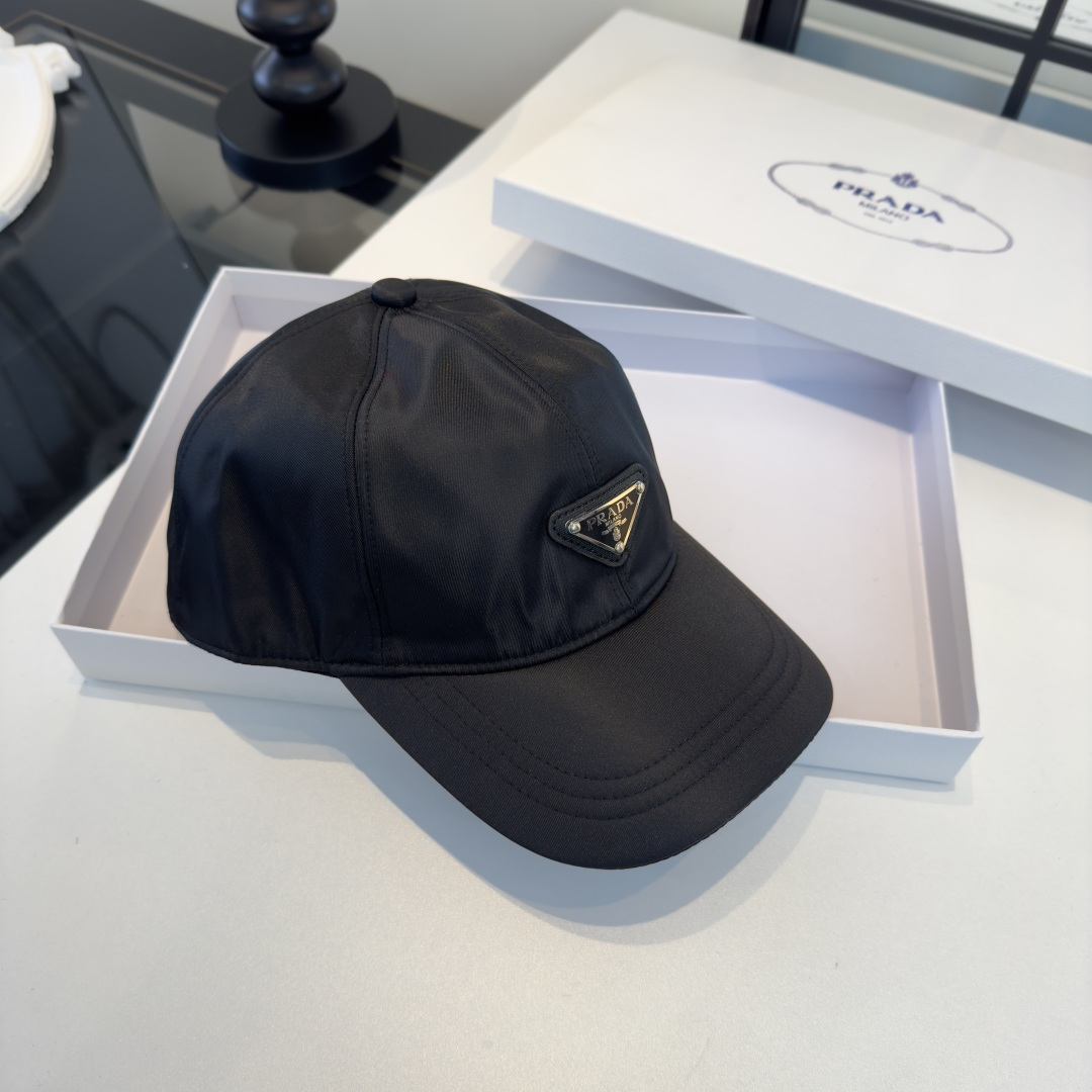 Prada 普拉达新款遮阳鸭舌帽，头围57cm