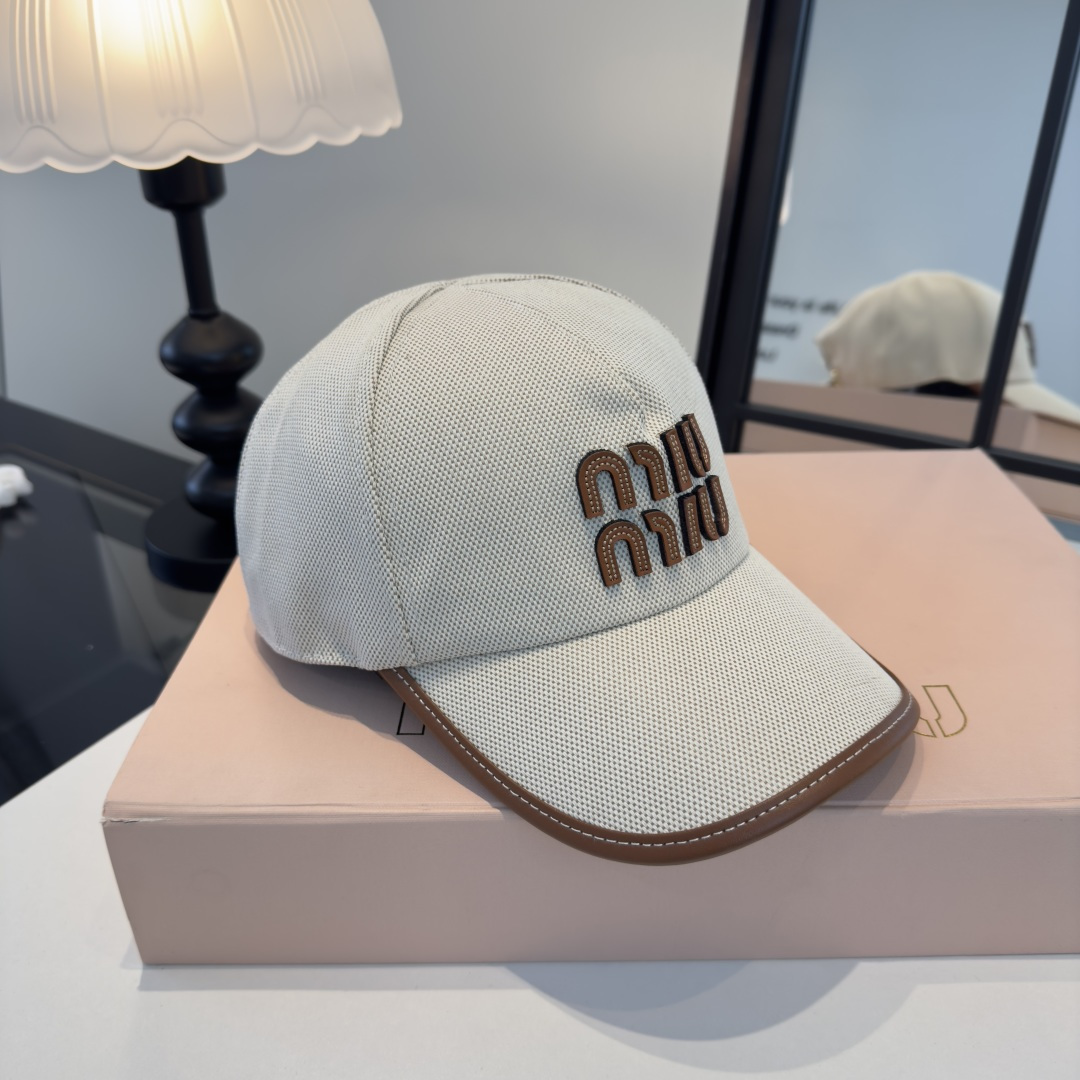 Miu Miu miumiu缪缪新款遮阳鸭舌帽，头围57cm