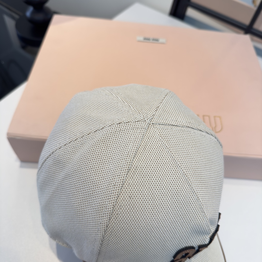 Miu Miu miumiu缪缪新款遮阳鸭舌帽，头围57cm