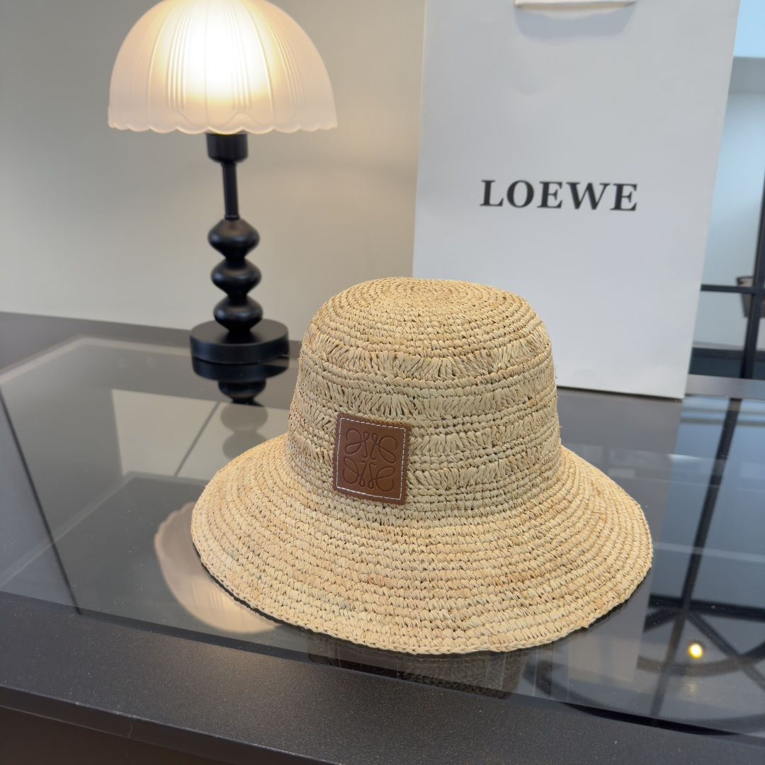 Loewe 罗意威新款镂空遮阳盆帽草帽，高端定制