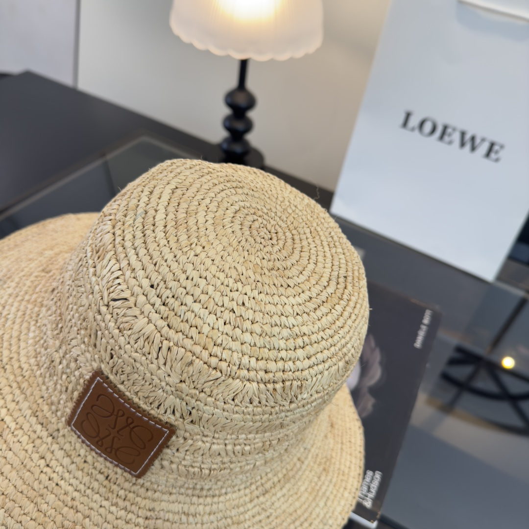 Loewe 罗意威新款镂空遮阳盆帽草帽，高端定制