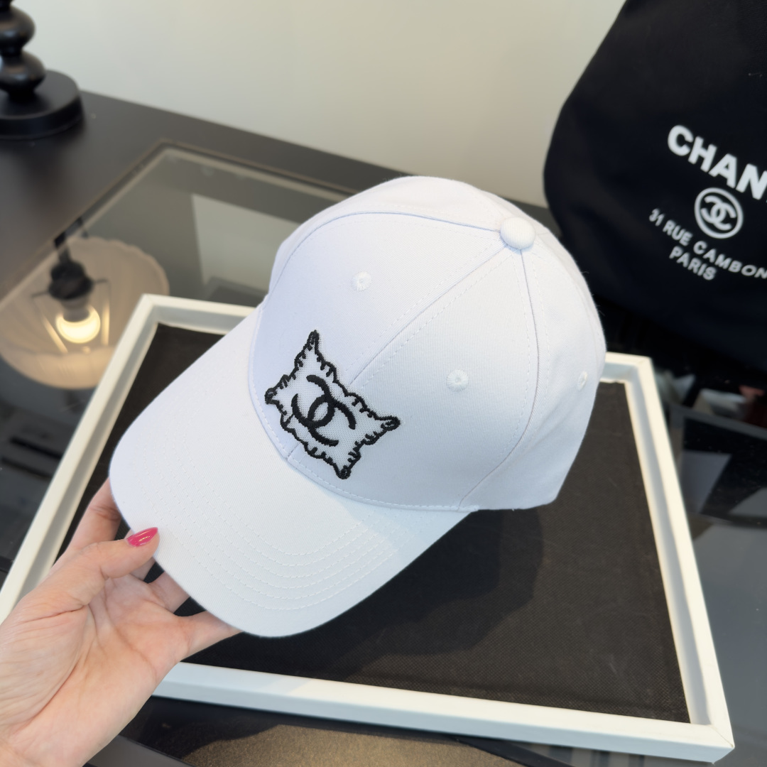 Chanel Chanel香奈儿新款遮阳鸭舌帽，百搭