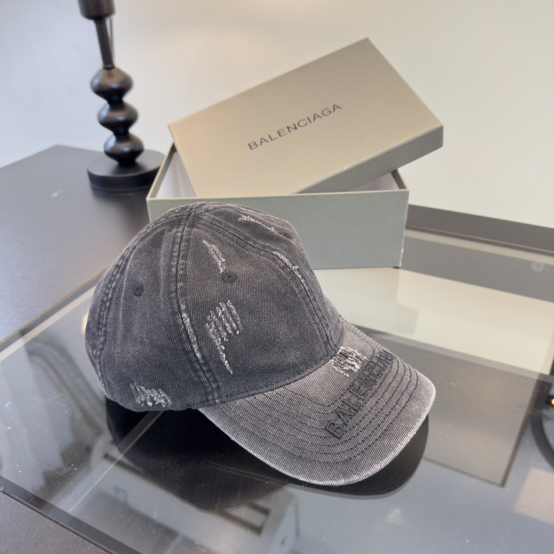 Balenciaga 巴黎世家新款鸭舌军帽，头围57cm