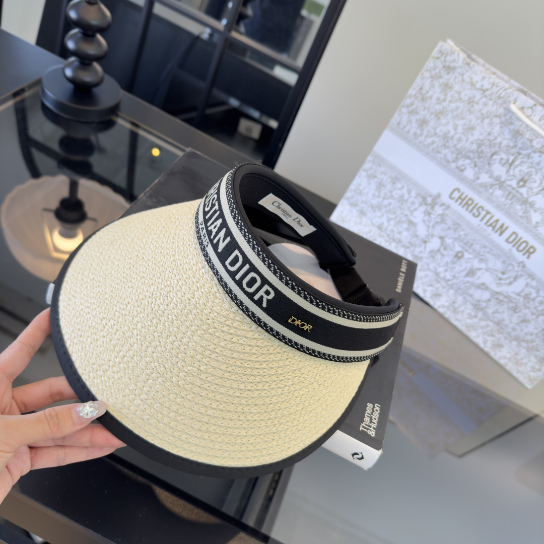 Dior Dior迪奥新款草编空顶遮阳帽 ，夏日