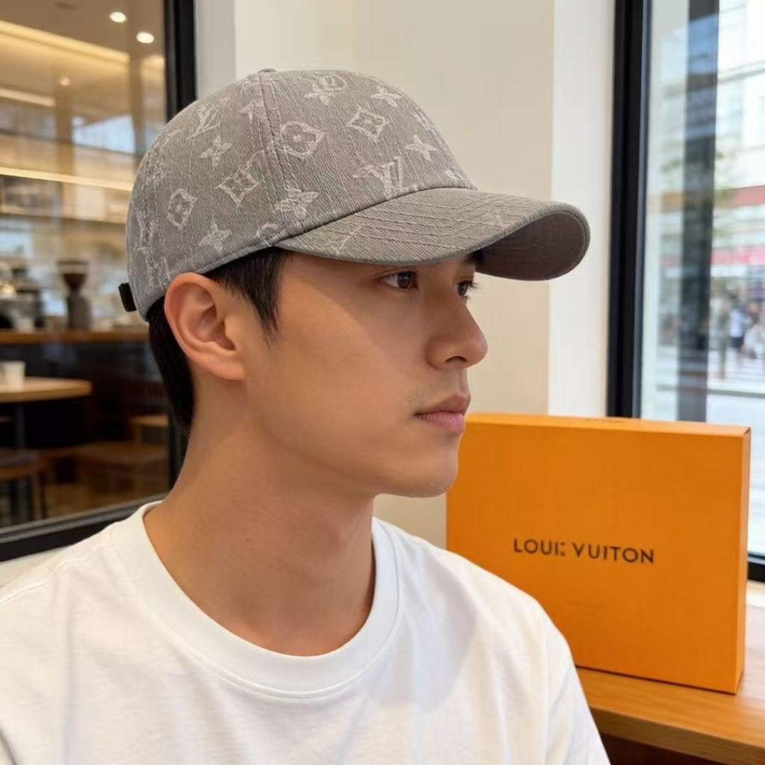 Louis Vuitton Lv路易斯新款遮阳鸭舌帽，男女通用