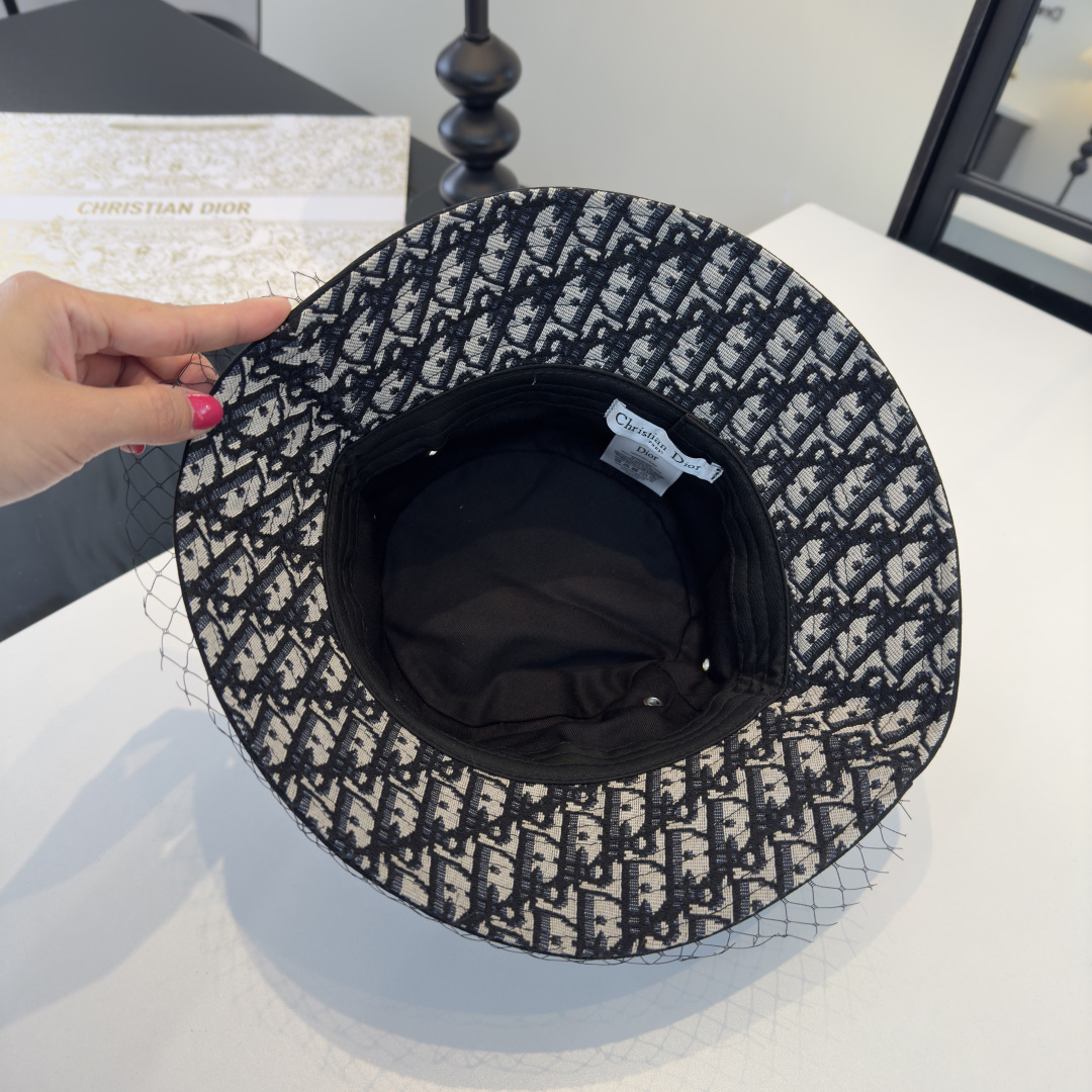 Dior Dior迪奥新款遮阳渔夫帽，头围57cm
