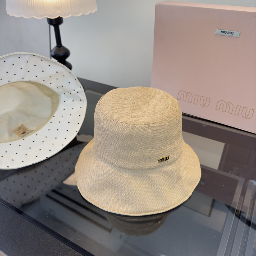 Miu Miu miumiu缪缪新款波点双面渔夫帽，百搭