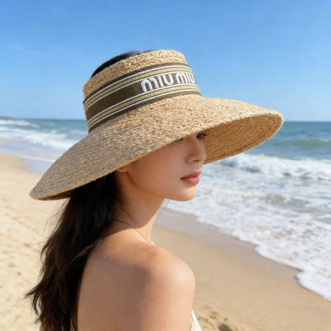 NO:765721,Miumiu miumiu raffia empty top hat, new model at the counter, buy and cherish, sell one less, the head circumference can be adjusted, details to come, straw hat, fisherman hat, baseball cap, hat, miumiu, espadrilles, hats19860909缪缪miumiu拉菲草空顶帽,专柜新款,且买且珍惜,卖一个少一个,头围可以调节 细节待上帽子草帽渔夫帽棒球帽,帽子,miumiu,espadrilles,hats,hat