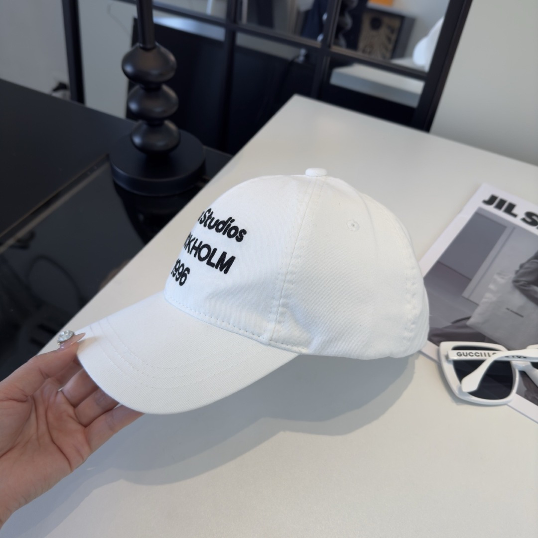 PAcne Studios 新款棒球帽 男女同款 ！！