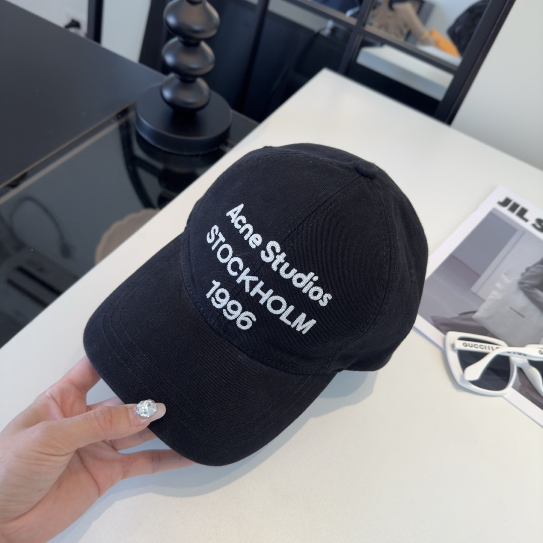 PAcne Studios 新款棒球帽 男女同款 ！！