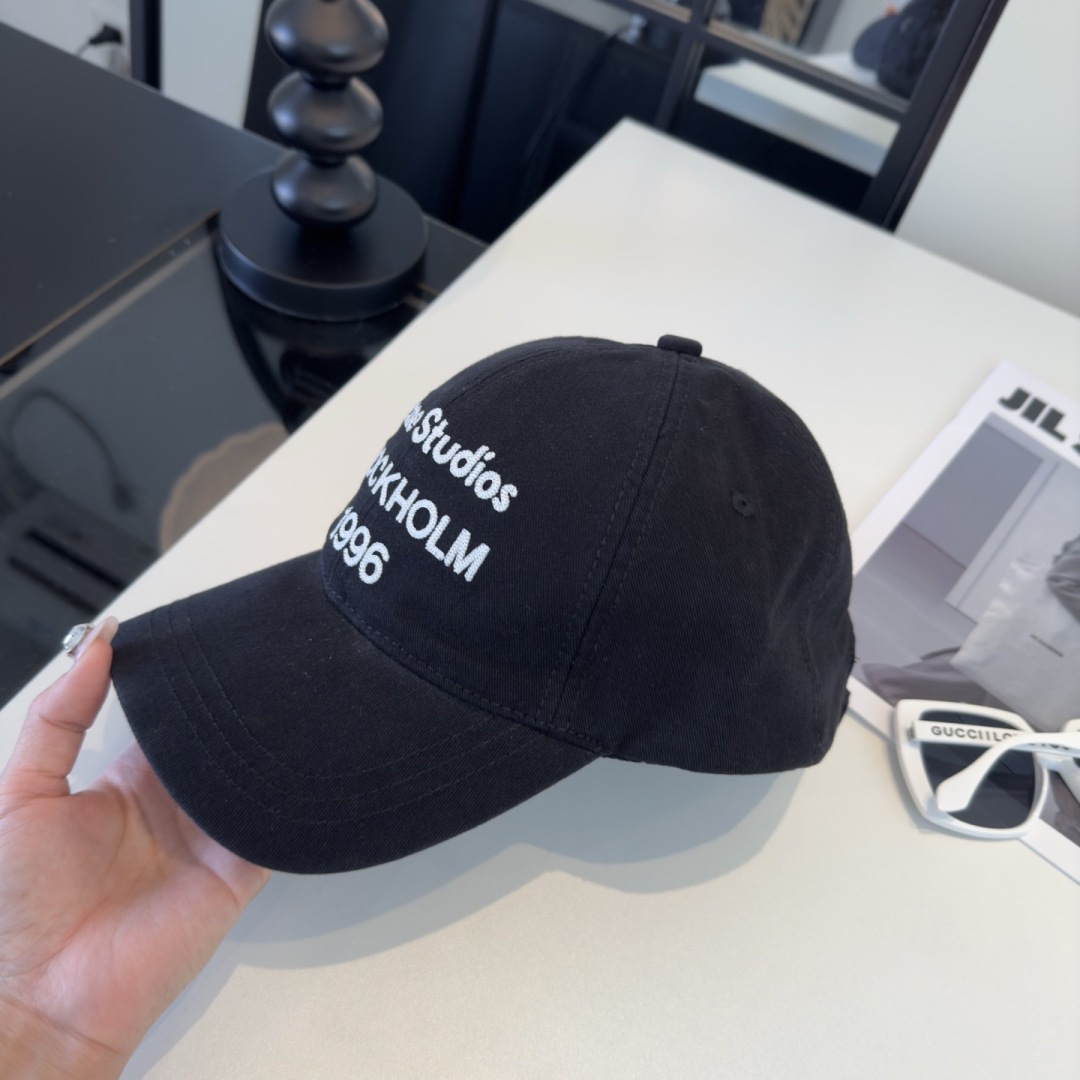PAcne Studios 新款棒球帽 男女同款 ！！