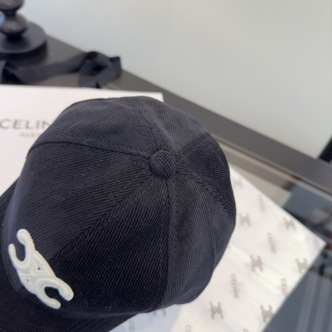 PCeline赛琳新款鸭舌军帽，头围57cm