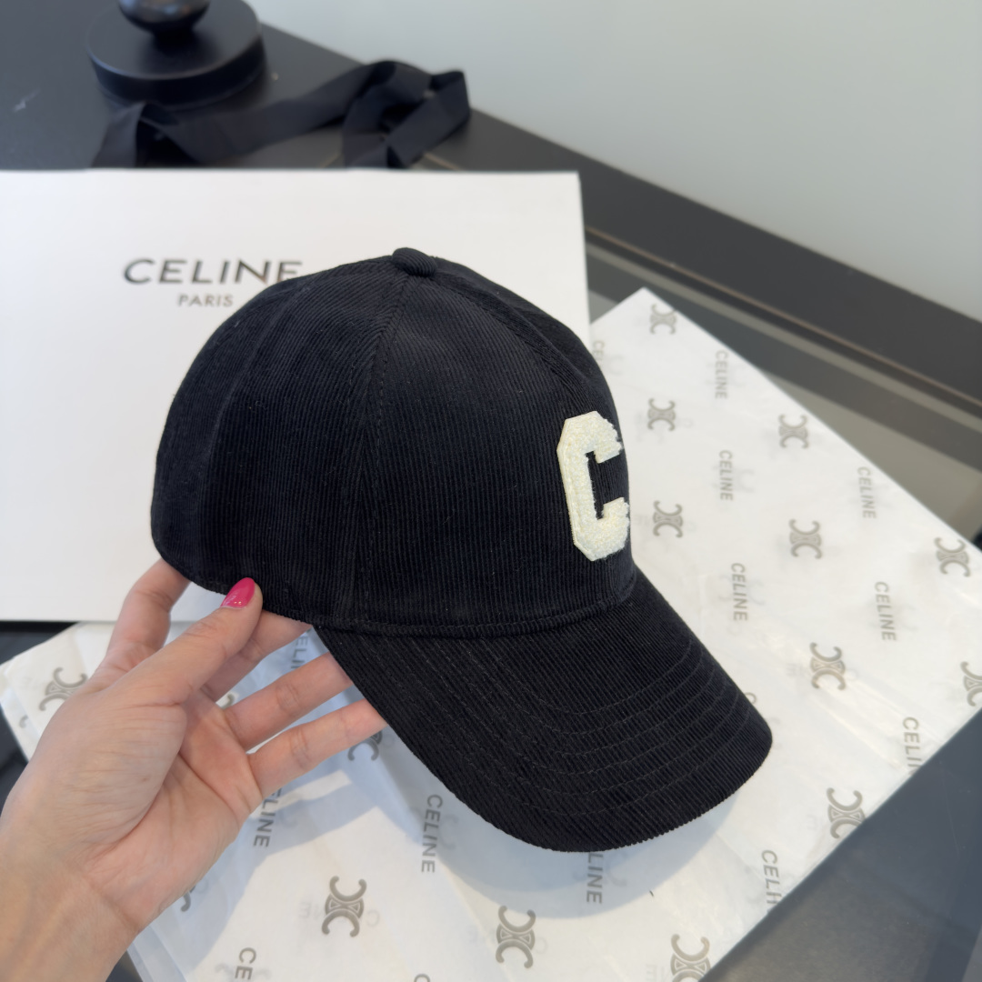PCeline赛琳新款鸭舌军帽，头围57cm