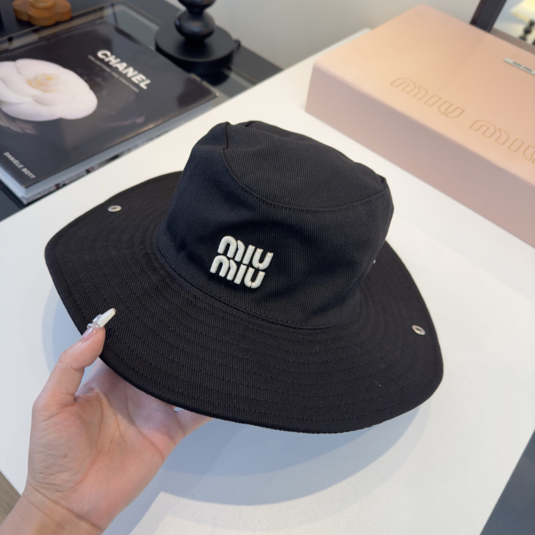 Pmiumiu缪缪新款遮阳渔夫帽，可折叠