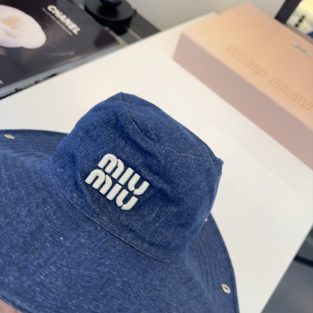 Pmiumiu缪缪新款遮阳渔夫帽，可折叠