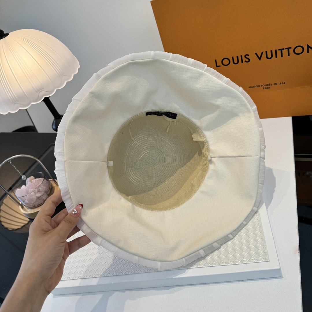 Louis Vuitton Lv路易斯新款遮阳渔夫帽，简约
