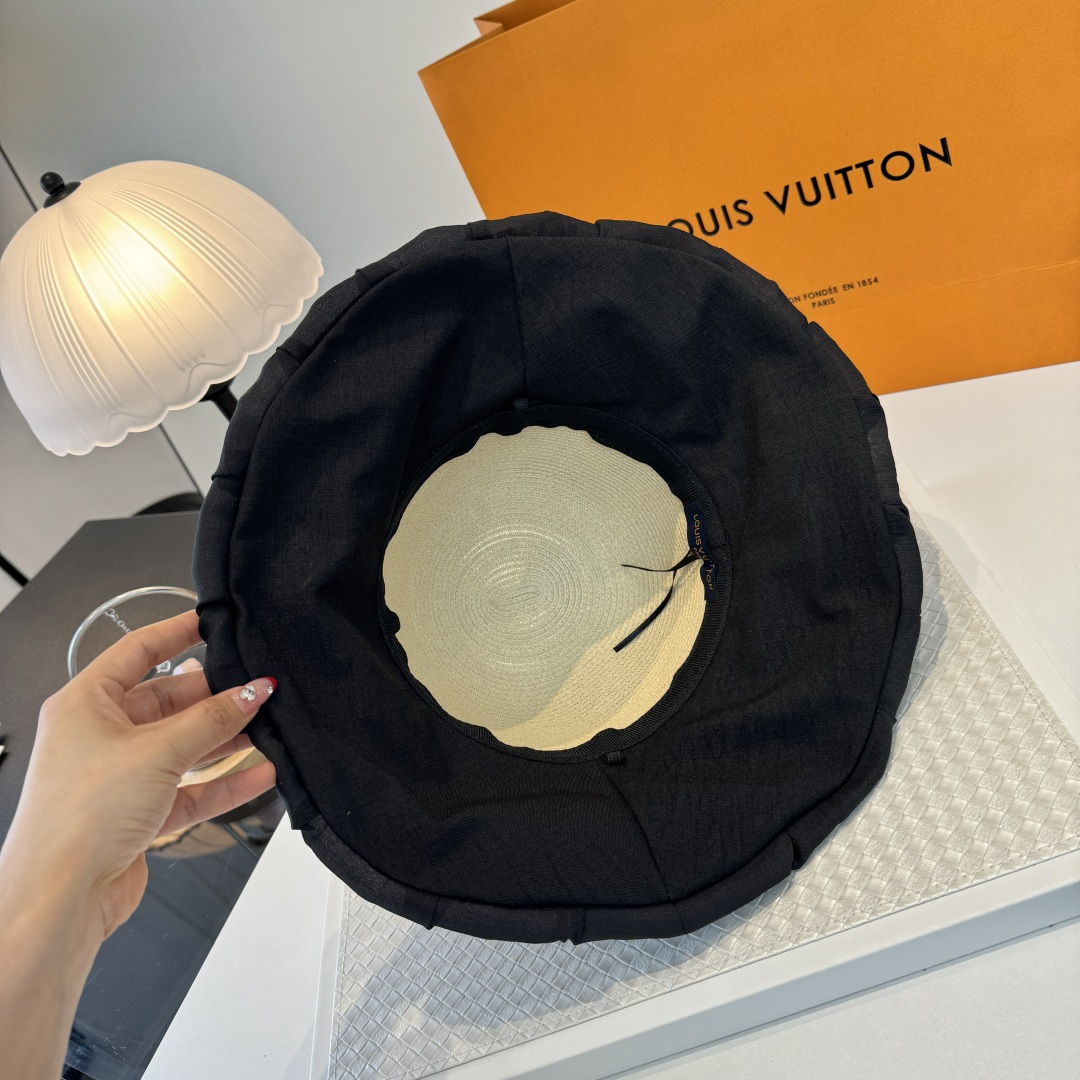 Louis Vuitton Lv路易斯新款遮阳渔夫帽，简约