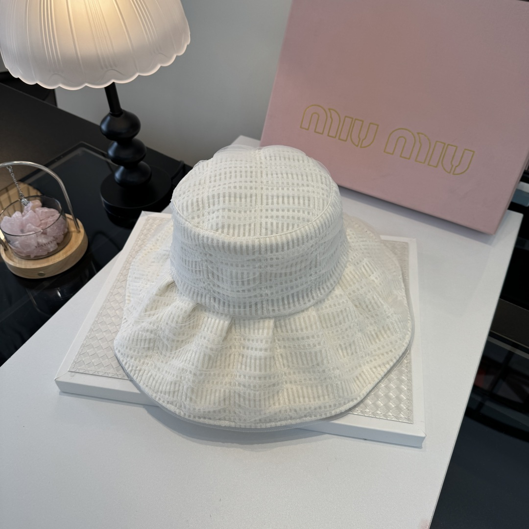 Pmiumiu缪缪新款渔夫帽，百褶边设计，可折叠，遮阳效果非常好，头围57cm