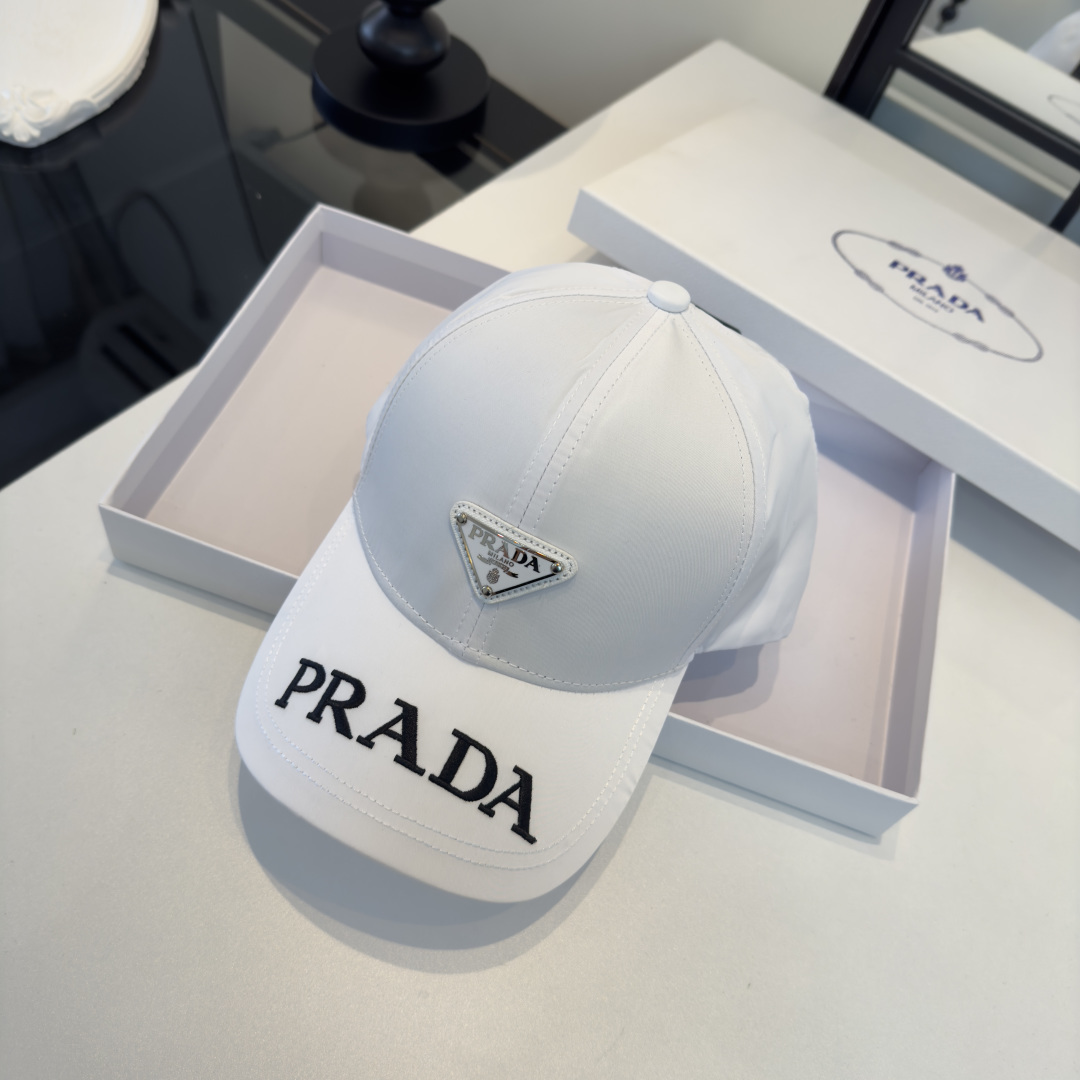 Prada 普拉达新款遮阳鸭舌帽，头围57cm