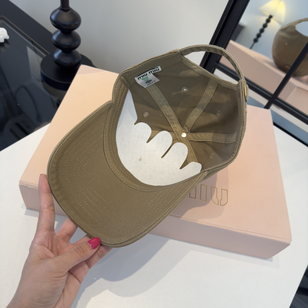 Pmiumiu缪缪新款遮阳鸭舌帽，头围57cm