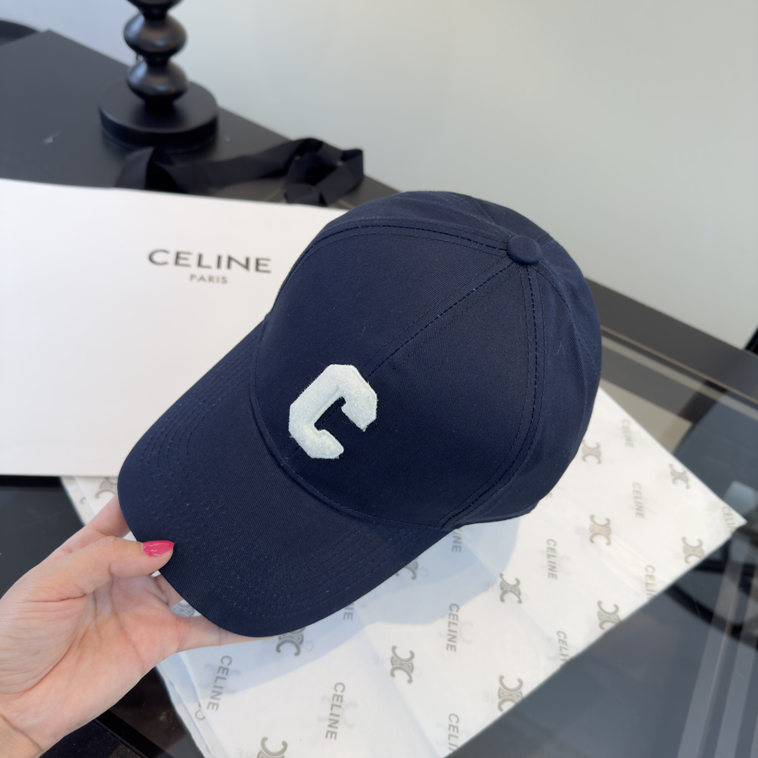 PCeline赛琳新款鸭舌军帽，头围57cm