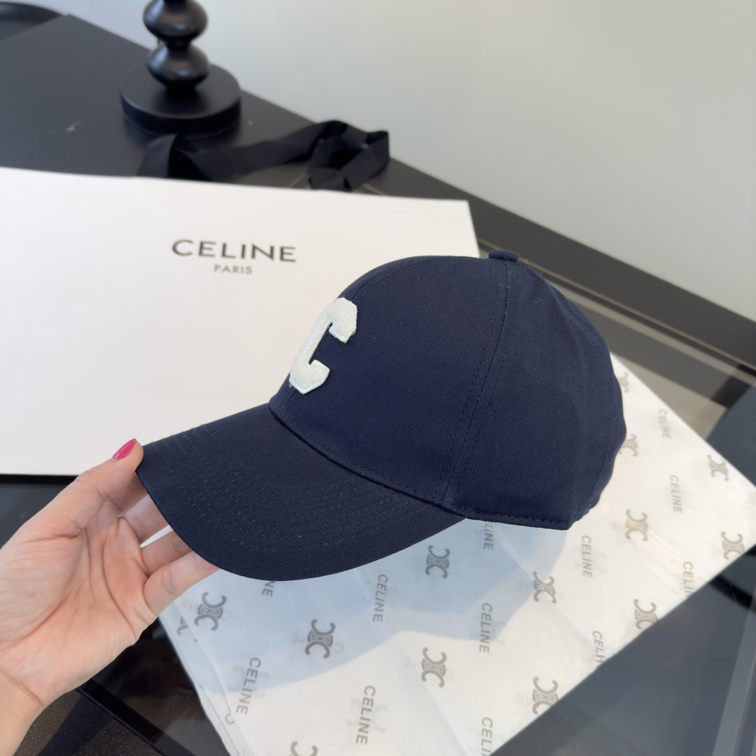 PCeline赛琳新款鸭舌军帽，头围57cm