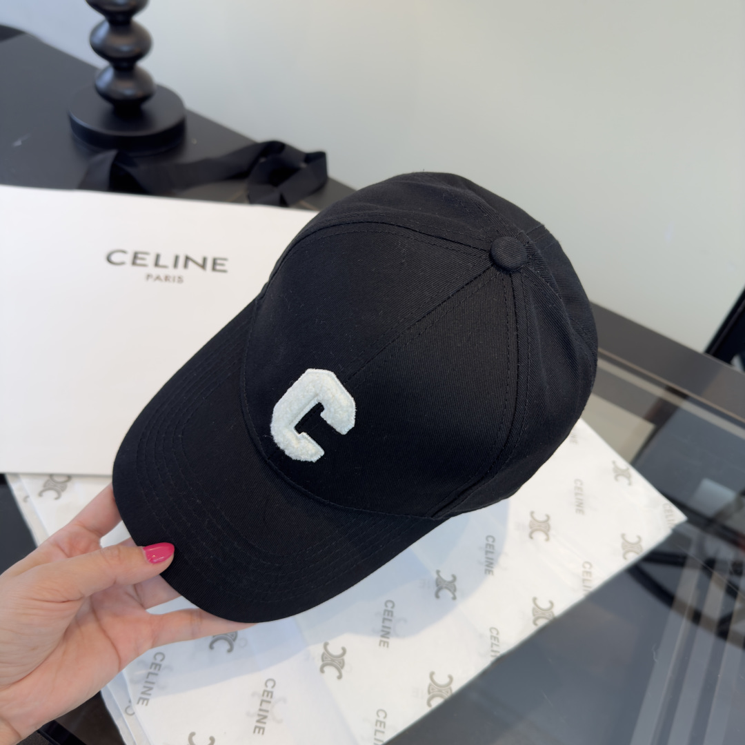 PCeline赛琳新款鸭舌军帽，头围57cm