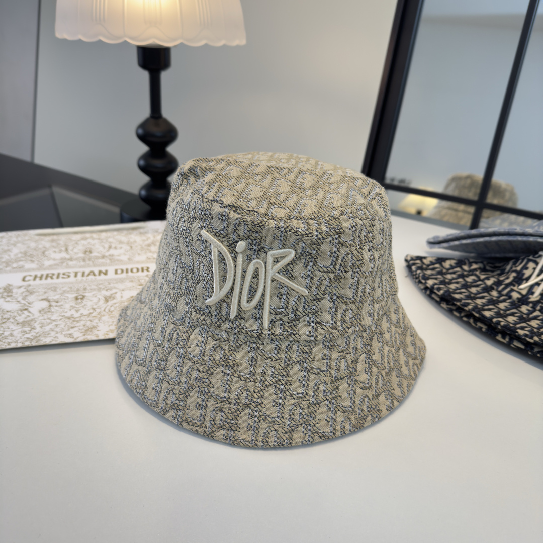 Dior Dior迪奥新款遮阳渔夫帽，轻盈百搭