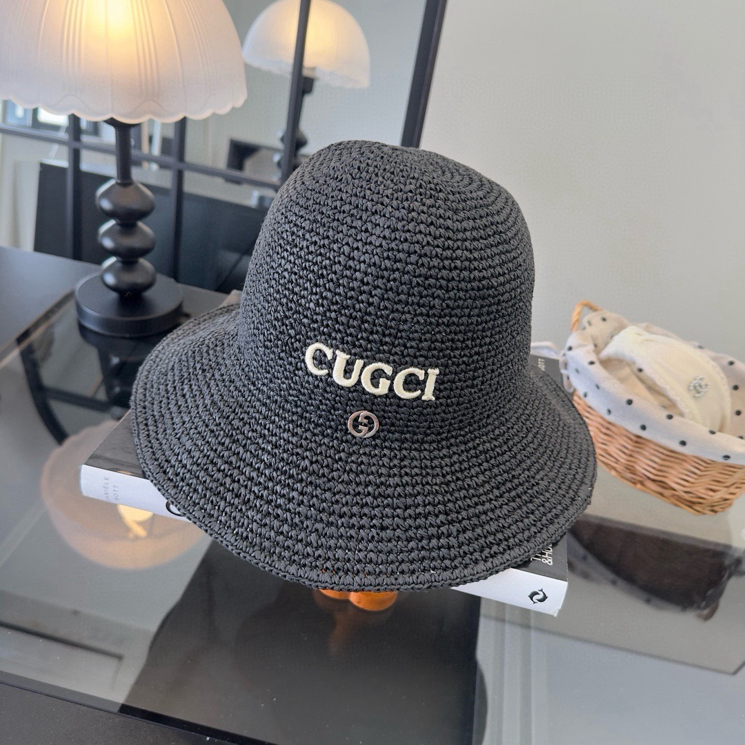 Gucci Gucci古奇新款夏款折叠草帽，纯收工钩织，头围57cm，可折叠