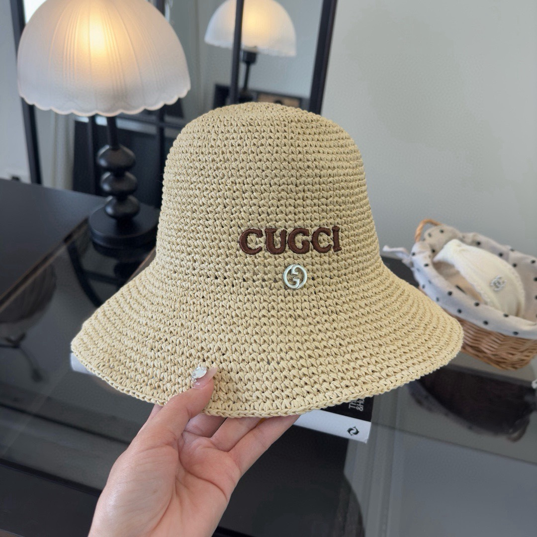 Gucci Gucci古奇新款夏款折叠草帽，纯收工钩织，头围57cm，可折叠