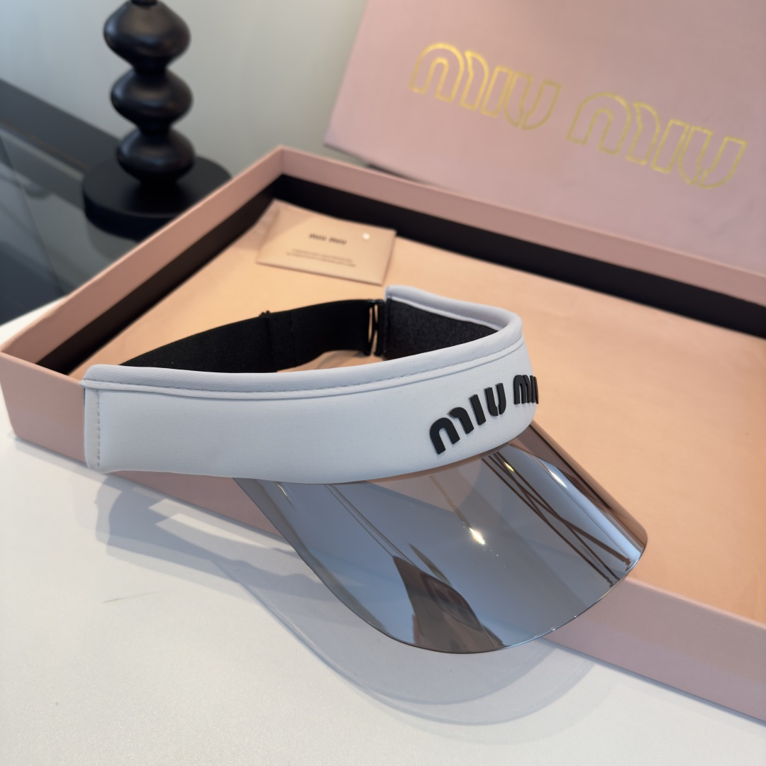 Miu Miu 缪缪miumiu新款空顶遮阳帽，可调节