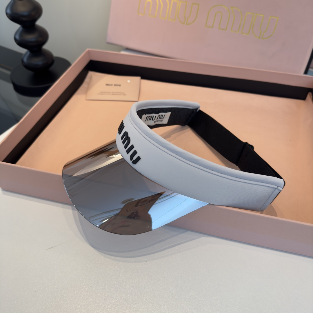 Miu Miu 缪缪miumiu新款空顶遮阳帽，可调节