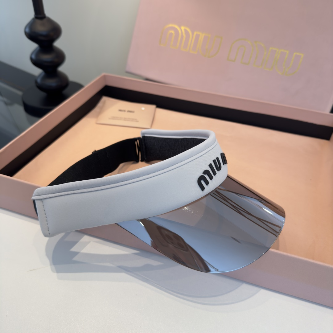 Miu Miu 缪缪miumiu新款空顶遮阳帽，可调节