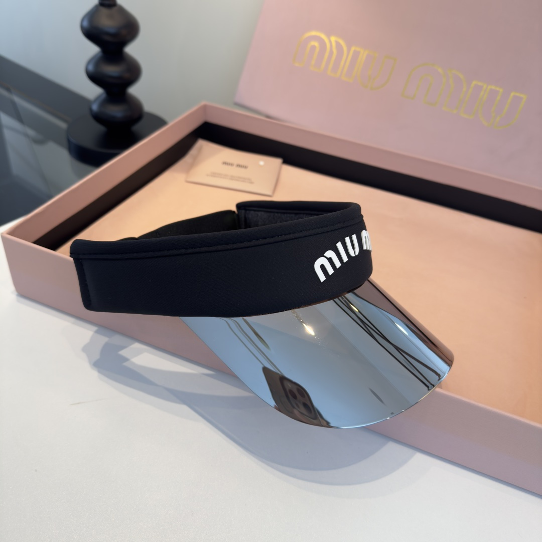 Miu Miu 缪缪miumiu新款空顶遮阳帽，可调节