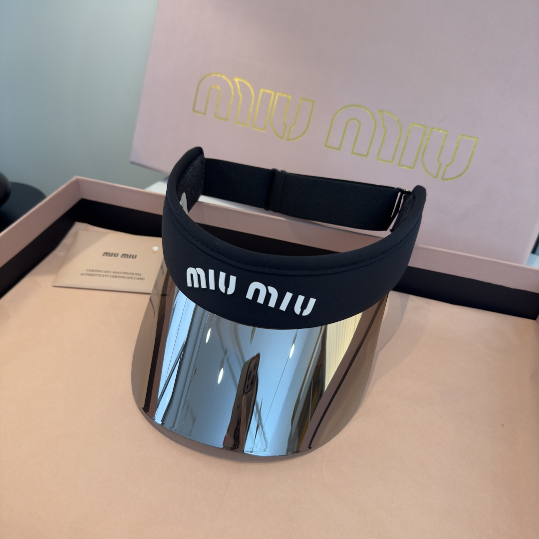 Miu Miu 缪缪miumiu新款空顶遮阳帽，可调节