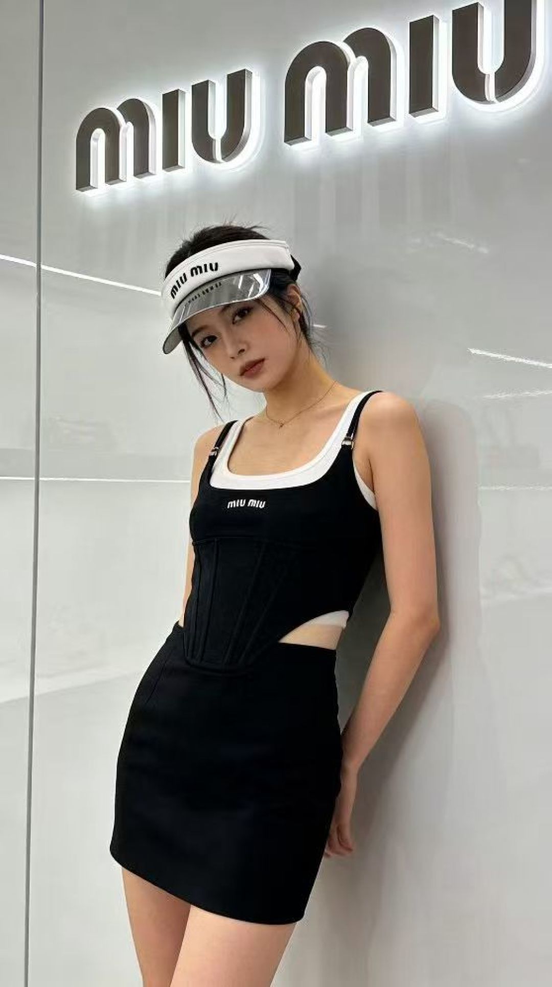 Miu Miu 缪缪miumiu新款空顶遮阳帽，可调节