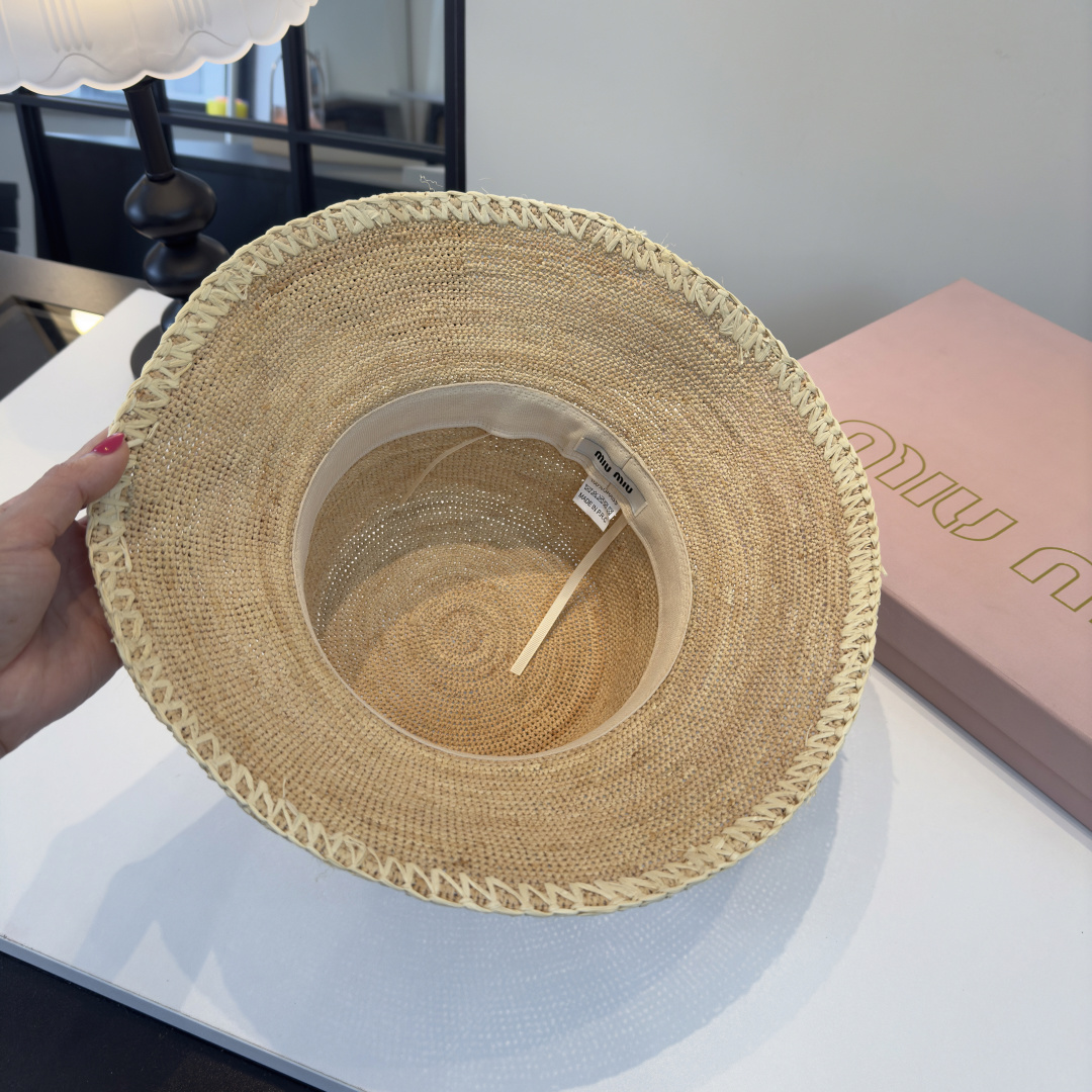 Pmiumiu缪缪新款拉菲草帽，纯手工编织，可折叠，头围57cm