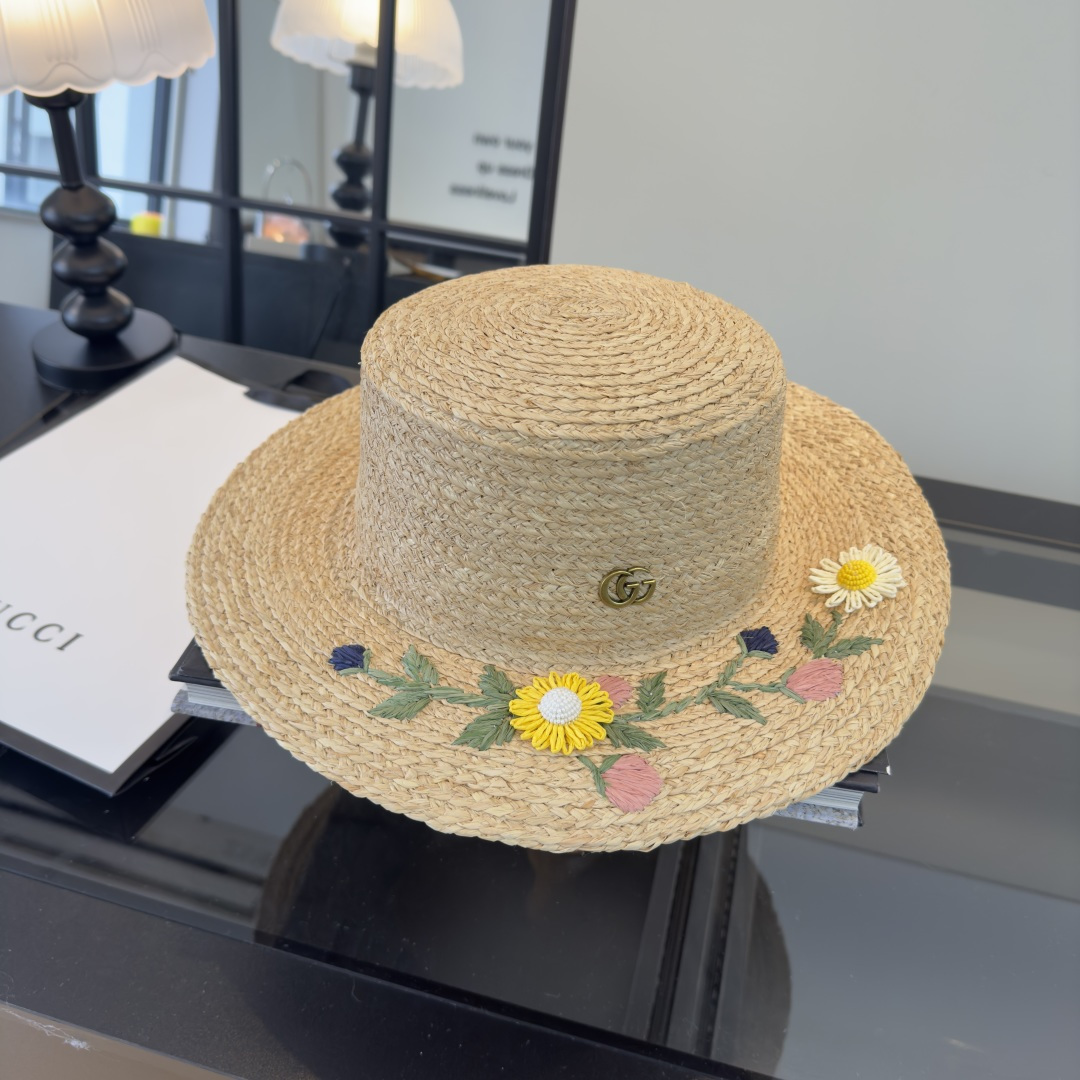 PGucci古奇拉菲草帽，高端定制，手工钩花设计，太有夏天的味道了，头围57cm