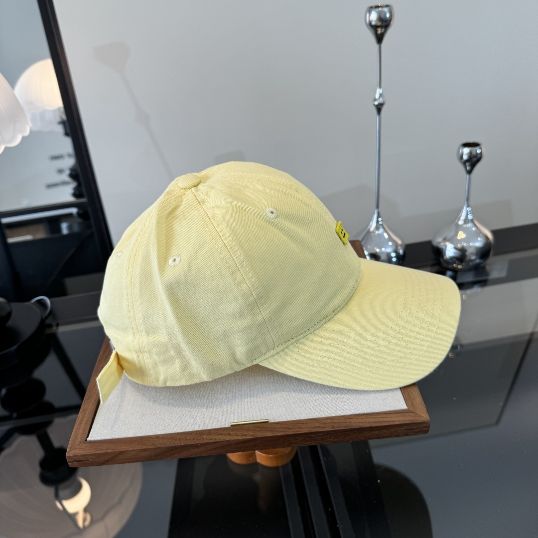 PAcne Studios 新款棒球帽 男女同款 ！！
