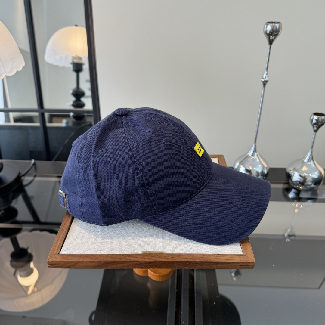 PAcne Studios 新款棒球帽 男女同款 ！！
